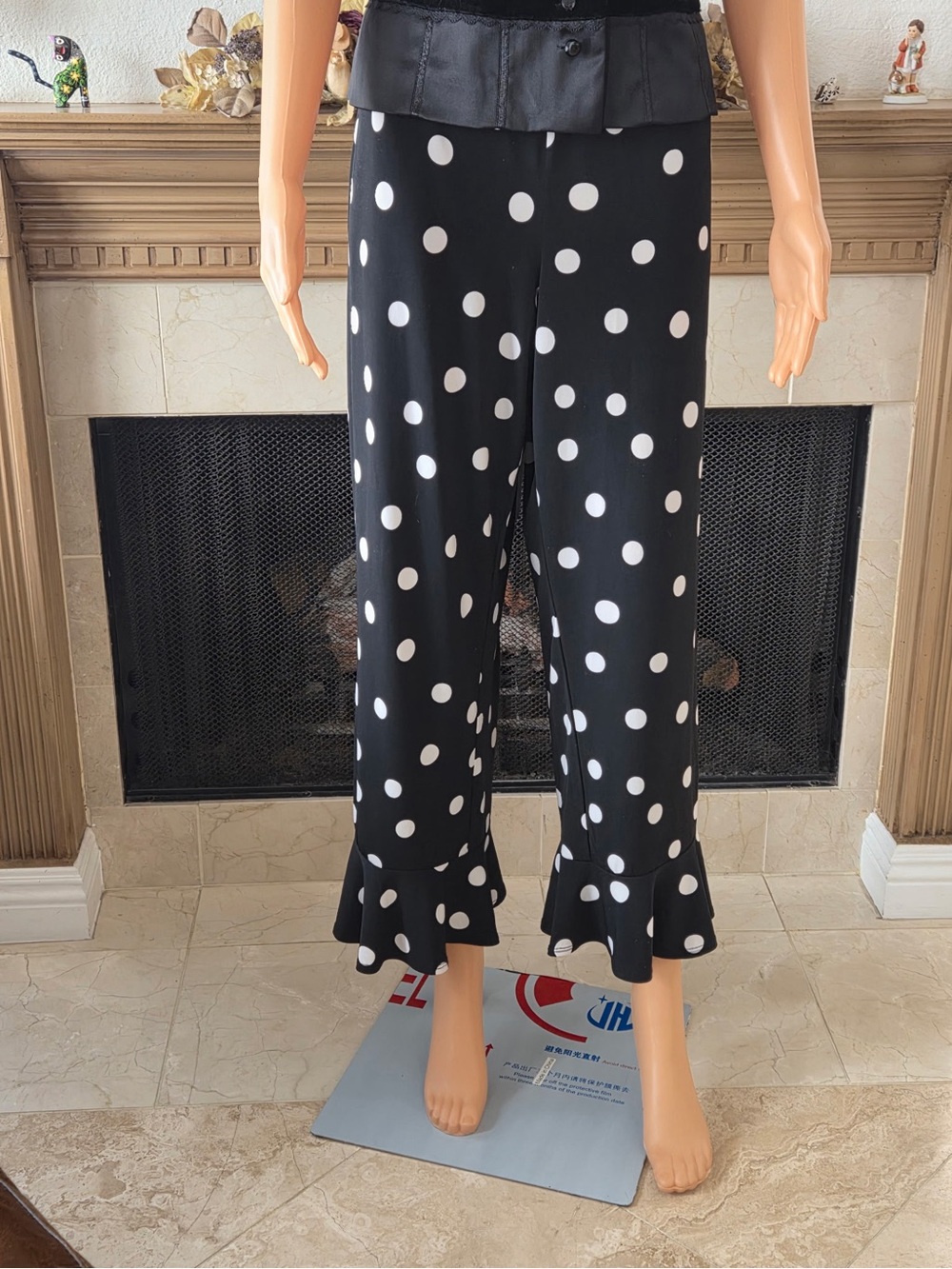 Susan Graver Black and White Polka Dot Ruffle-Hem Cropped Pants.